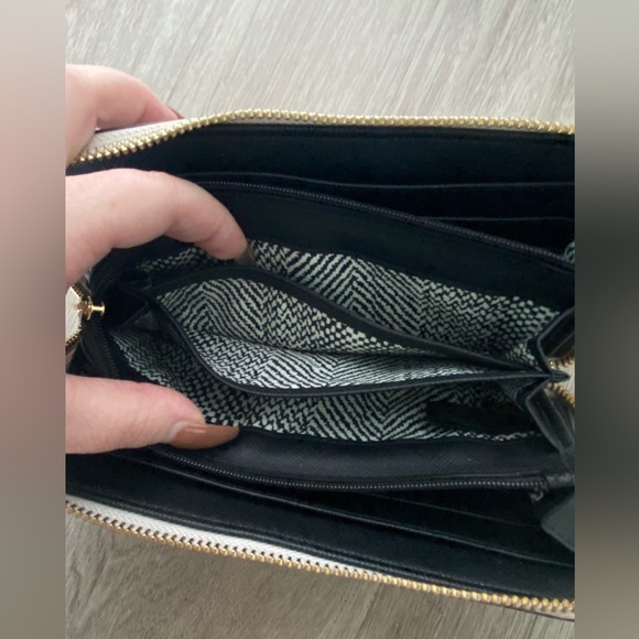 Rebecca Minkoff Ava Wallet - Picture 5 of 7